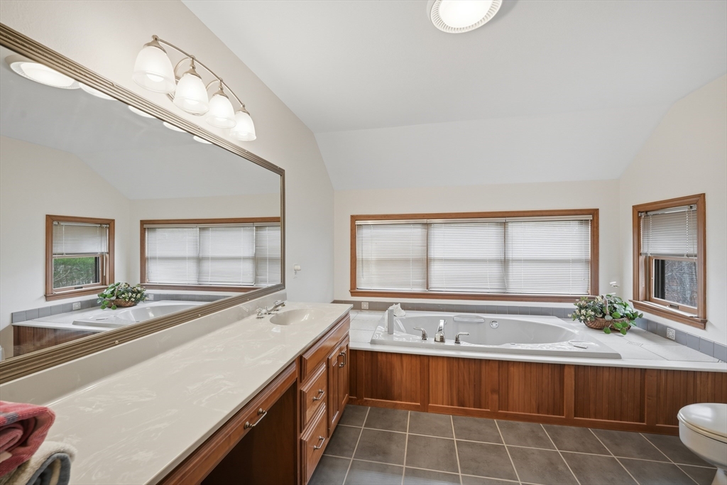 458 Montgomery Road Westfield, MA 01085 - Photo 31 of 42