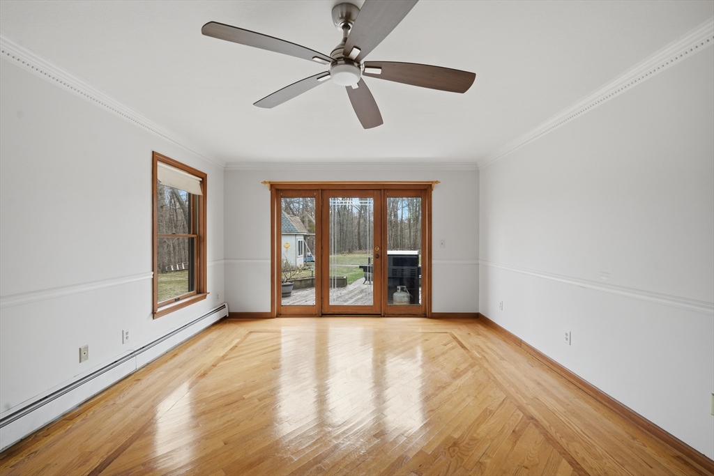 458 Montgomery Road Westfield, MA 01085 - Photo 8 of 42