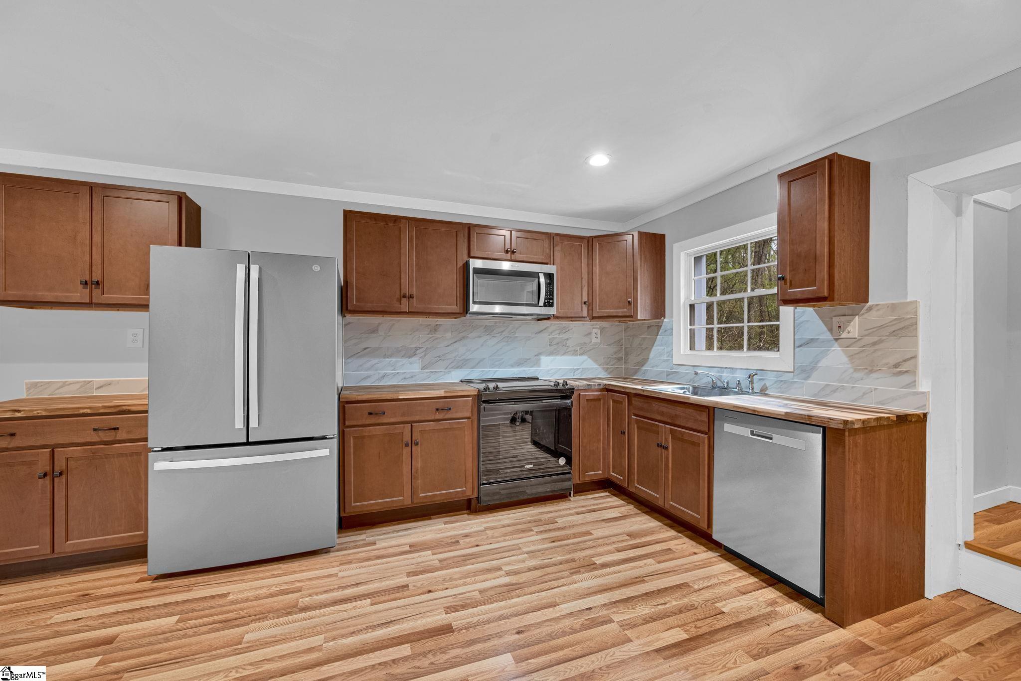 303 Garren Road Belton, SC 29627 - Photo 16 of 42