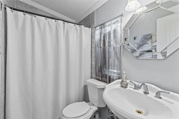 $195,000 | 706 11th Street, San Leon, TX 77539