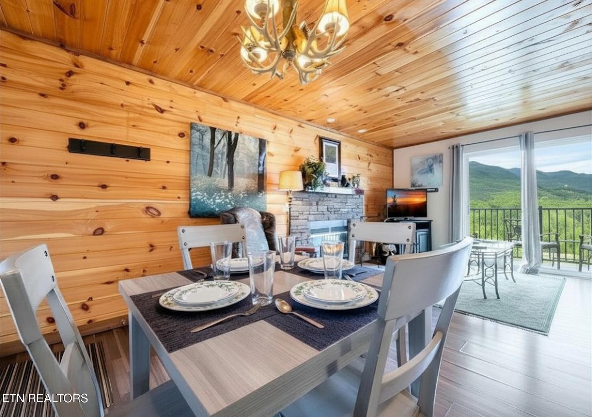 3710 Weber Road, Unit B202 Gatlinburg, TN 37738 - Photo 5 of 42 DINING AND LR MTN VIEW B202