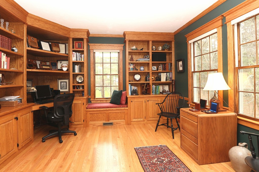 326 Dutton Road Sudbury, MA 01776 - Photo 12 of 30