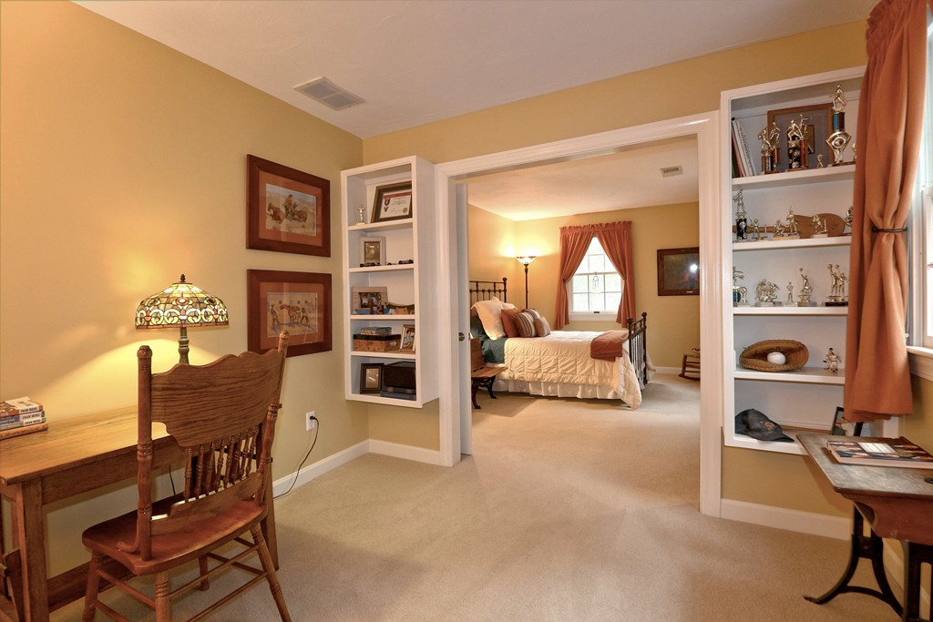 326 Dutton Road Sudbury, MA 01776 - Photo 19 of 30