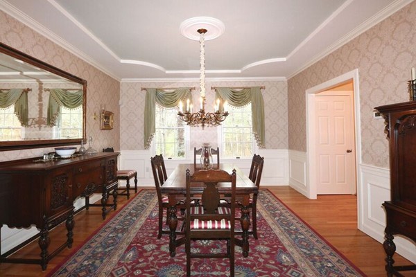 326 Dutton Road Sudbury, MA 01776 - Photo 5 of 30