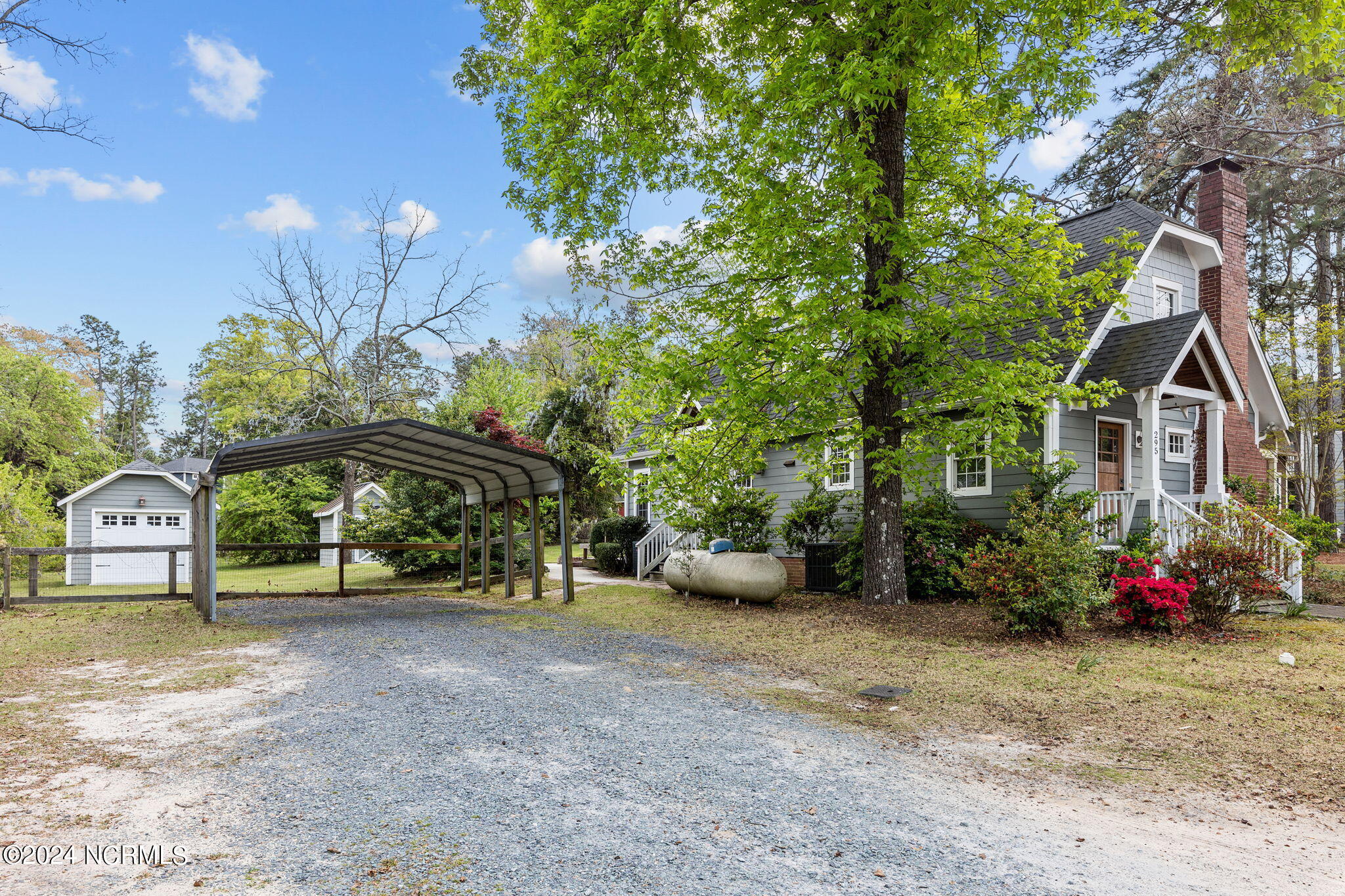295 Sheldon Road Southern Pines, NC 28387 - Photo 3 of 45 28-web-or-mls-707A1525