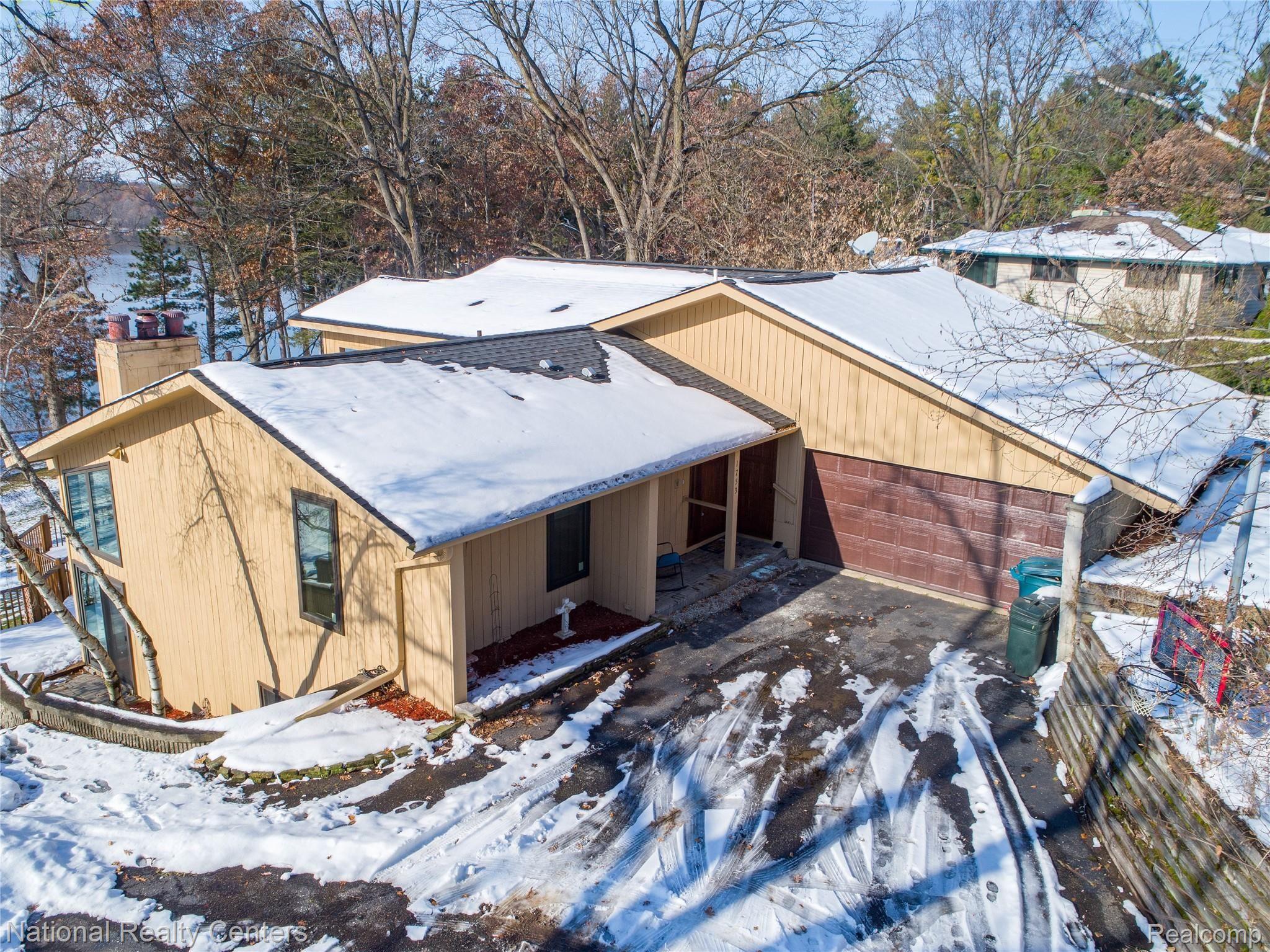 1753 Addaleen Road Highland, MI 48357 - Photo 39 of 41 Welcome Home To Your Own Paradise!