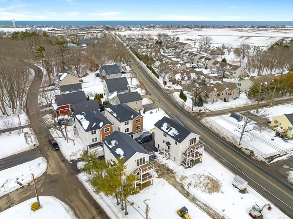 $519,000 | 2 Old County Road, Unit 10, Salisbury, MA 01952