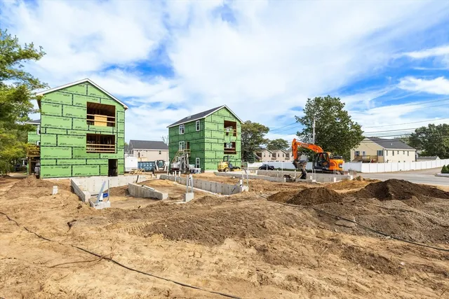 $519,000 | 2 Old County Road, Unit 10, Salisbury, MA 01952