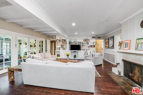 $1,995,000 | 11146 Valley Spring Lane, Studio City, CA 91602