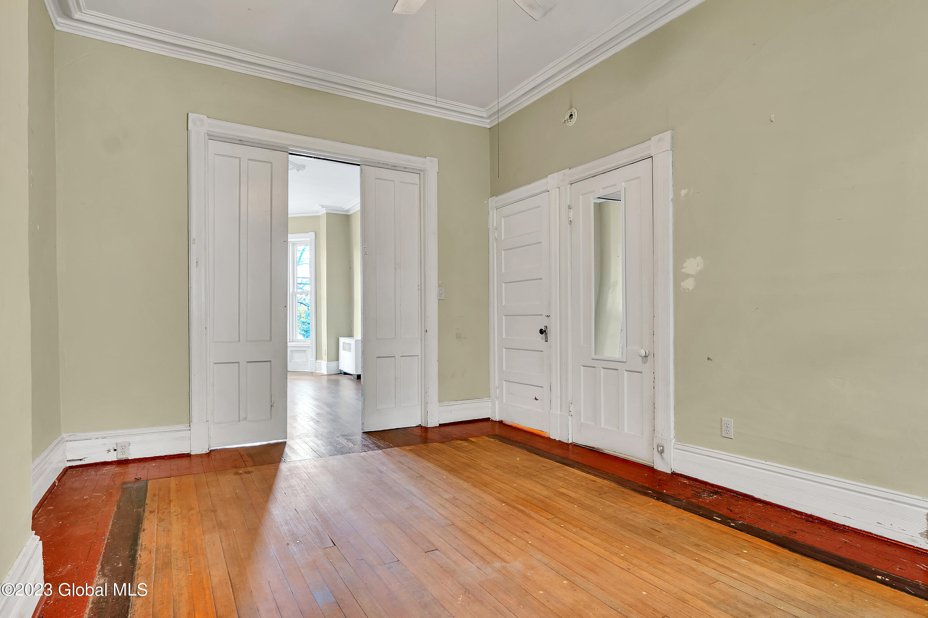 18 Riverside Avenue Rensselaer, NY 12144 - Photo 13 of 38 P1003845