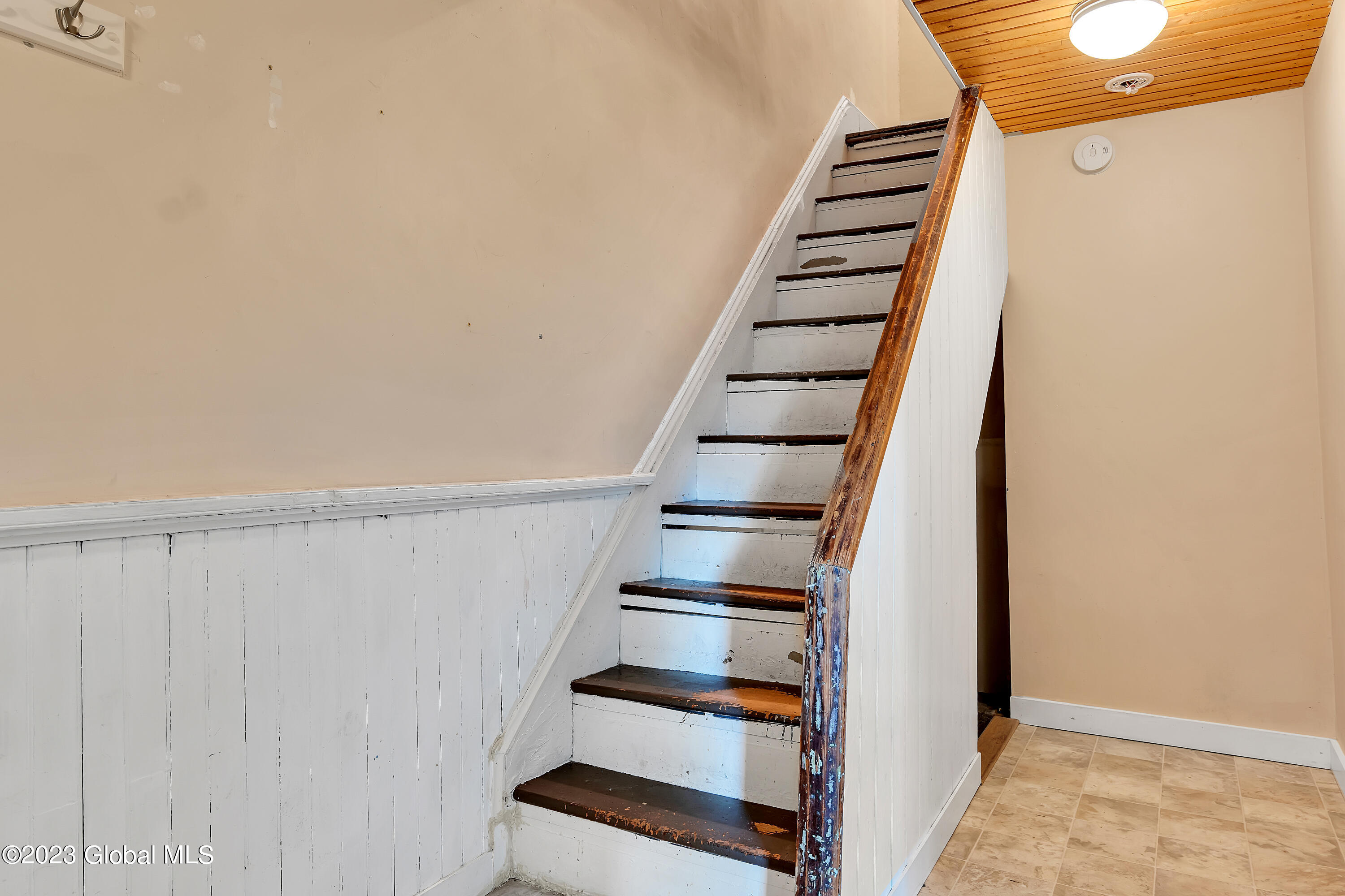 18 Riverside Avenue Rensselaer, NY 12144 - Photo 27 of 38 P1003840