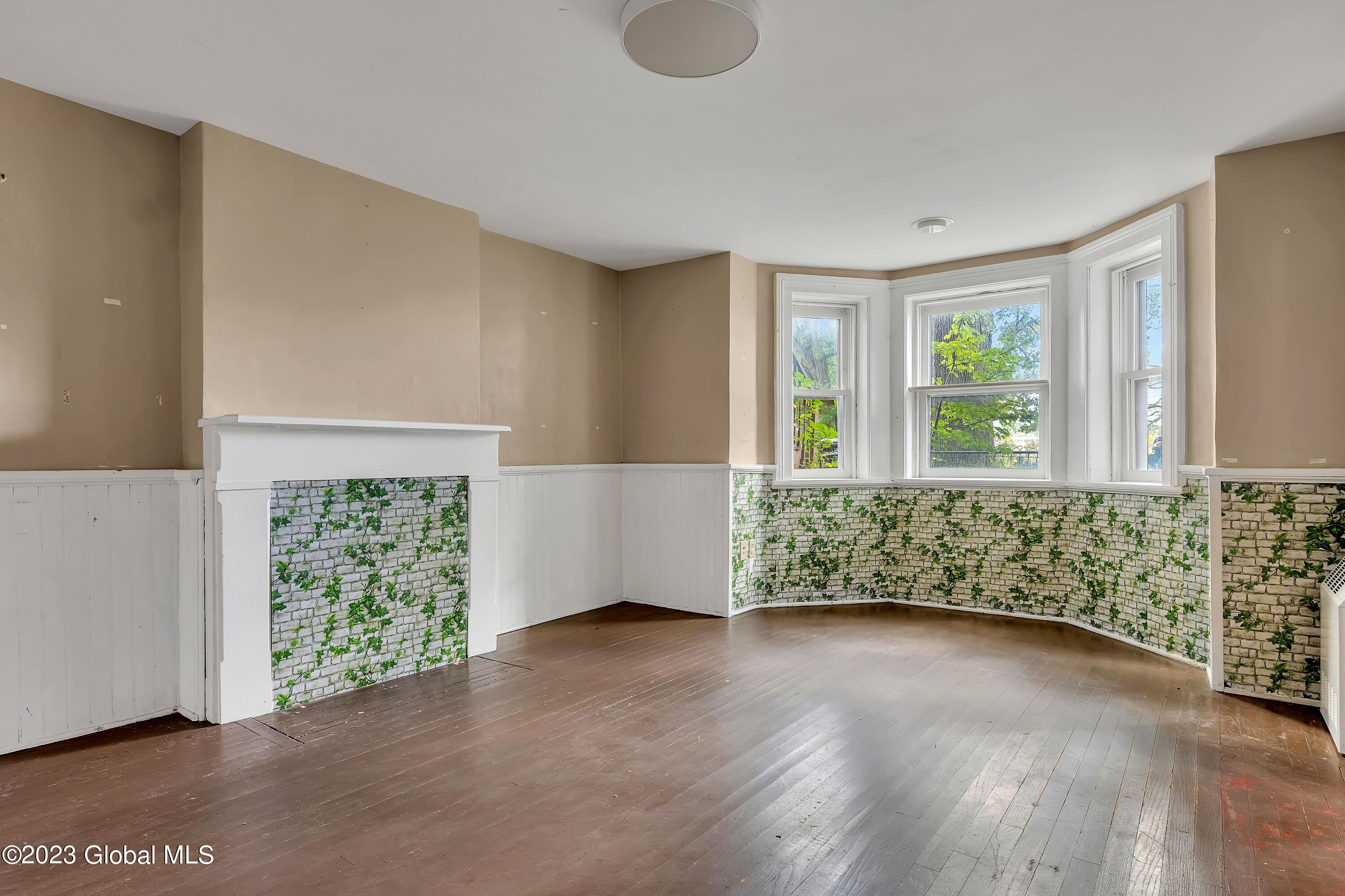 18 Riverside Avenue Rensselaer, NY 12144 - Photo 28 of 38 P1003815