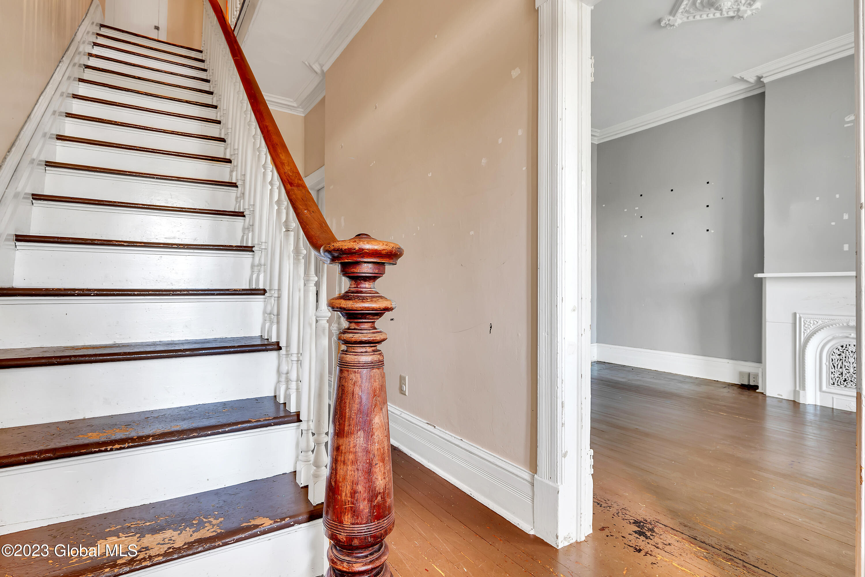 18 Riverside Avenue Rensselaer, NY 12144 - Photo 8 of 38 P1003895