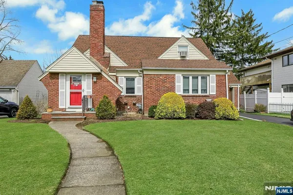 $640,000 | 14-05 Plymouth Drive, Fair Lawn, NJ 07410