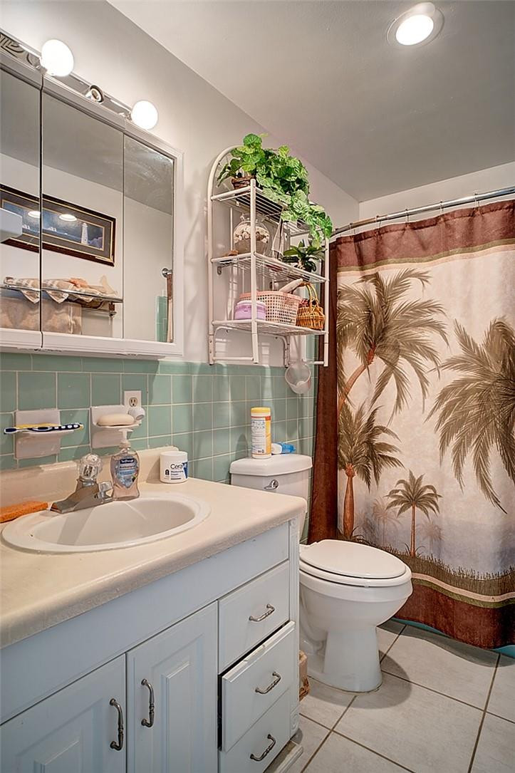 3860 Northeast 23rd Avenue Lighthouse Point, FL 33064 - Photo 11 of 48 Unit 2