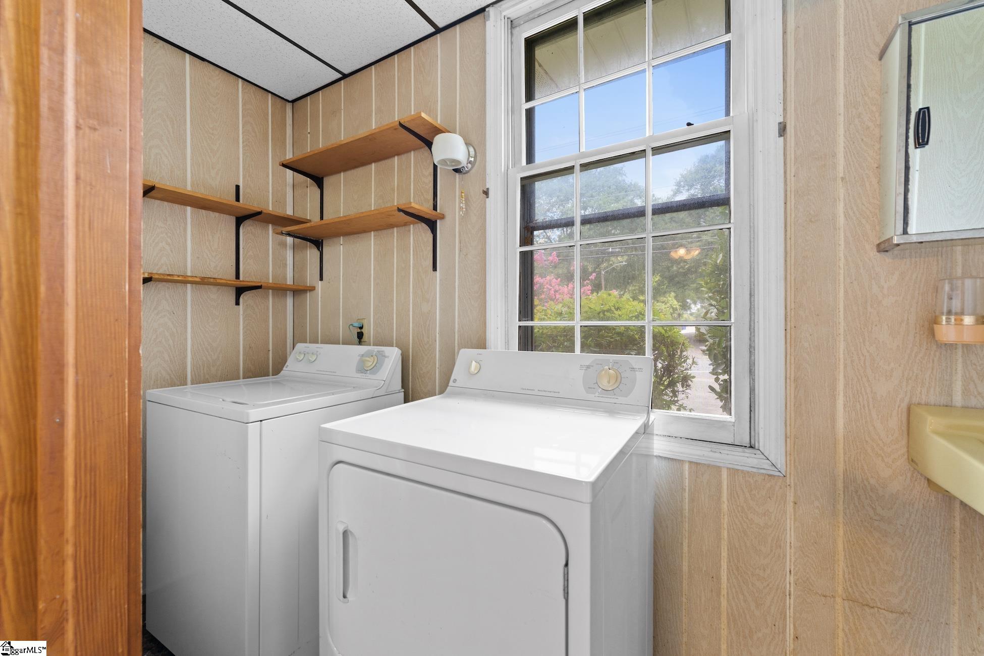 601 Parkins Mill Road Greenville, SC 29607 - Photo 16 of 34