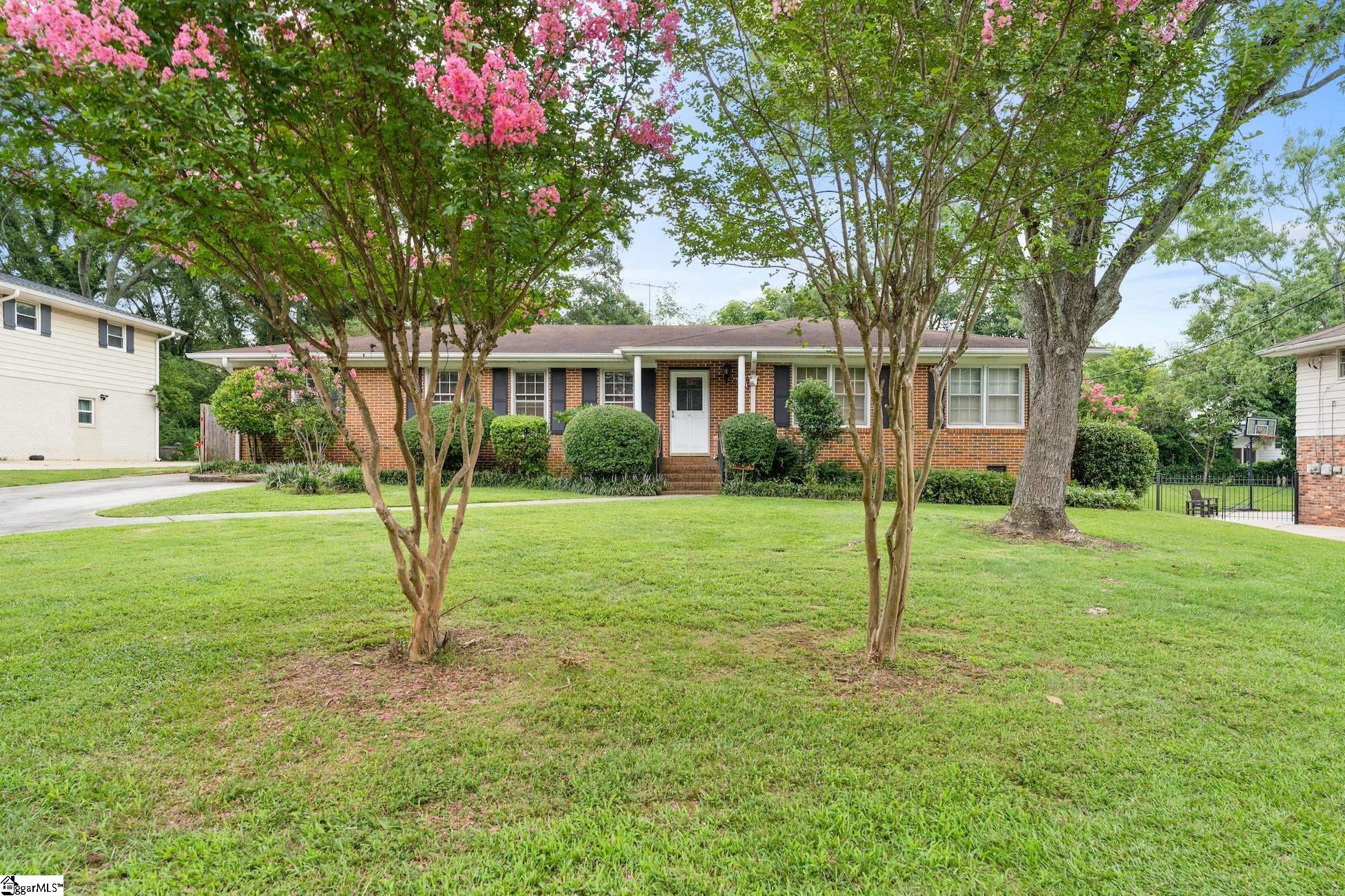 601 Parkins Mill Road Greenville, SC 29607 - Photo 2 of 34