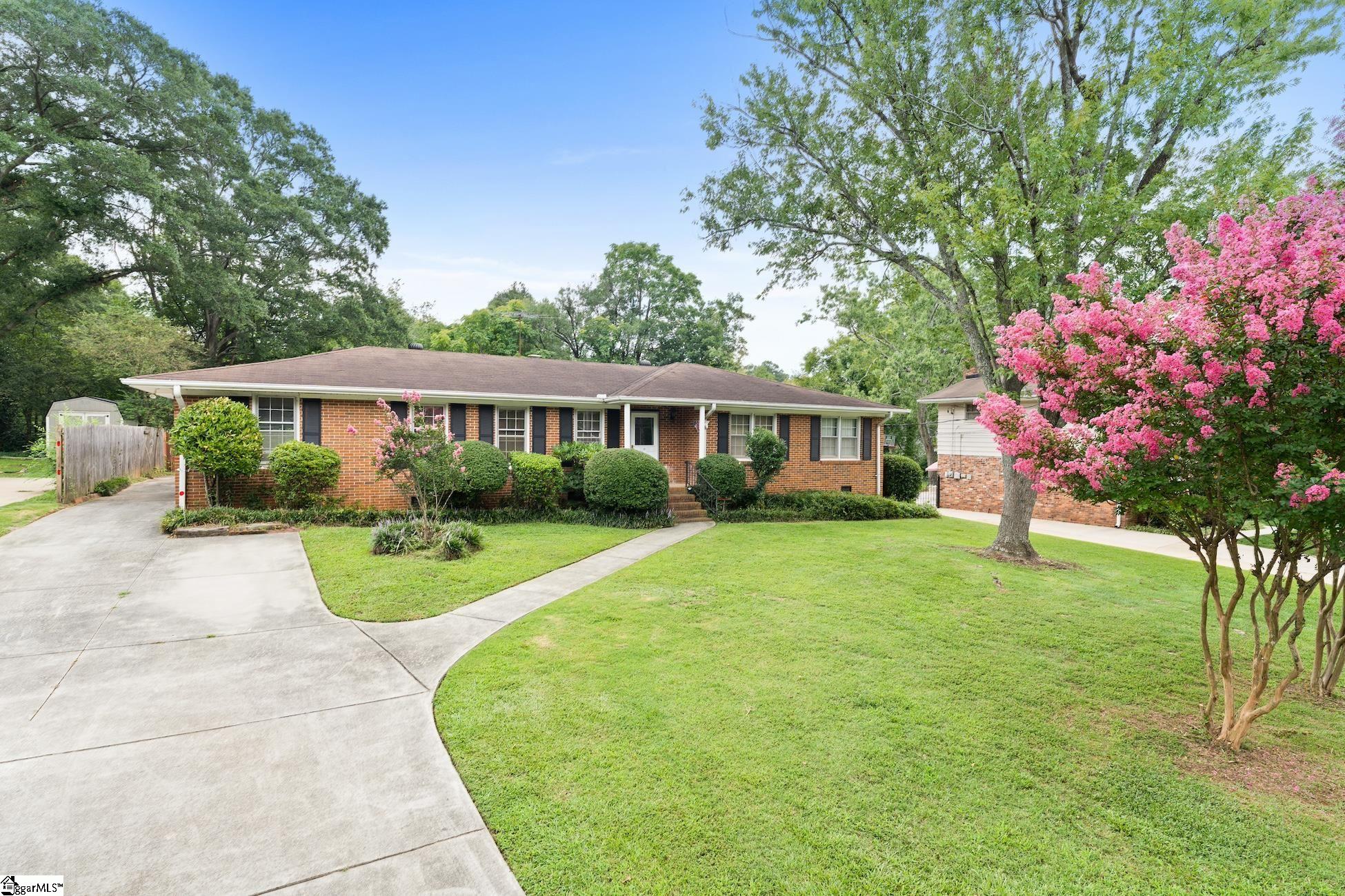 601 Parkins Mill Road Greenville, SC 29607 - Photo 3 of 34