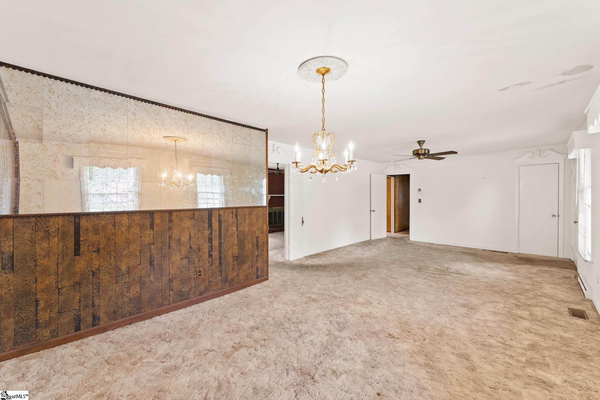 601 Parkins Mill Road Greenville, SC 29607 - Photo 9 of 34