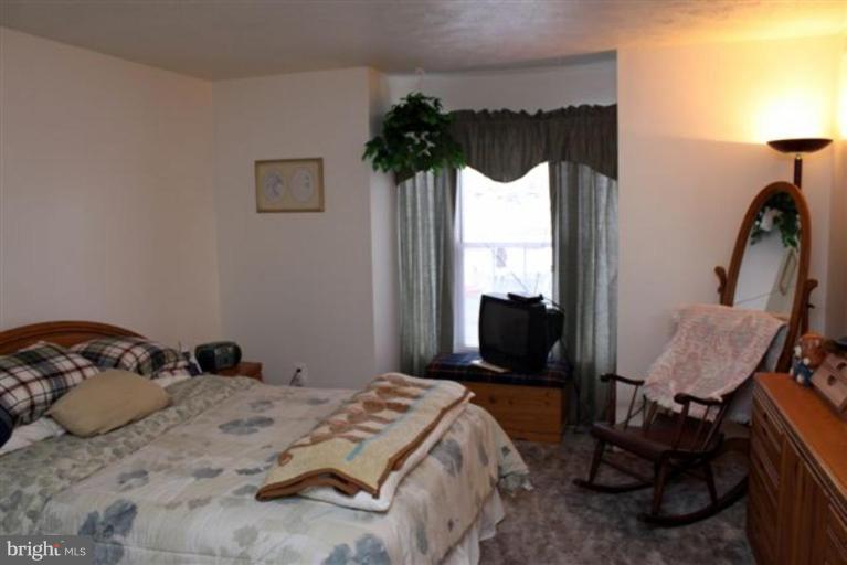 6355 Greenfield Road, Unit 1606 Elkridge, MD 21075 - Photo 2 of 11 Master Bedroom