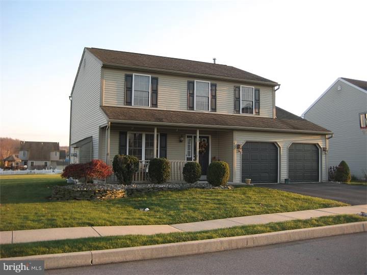 110 Roxberry Drive Sinking Spring, PA 19608 - Photo 2 of 24