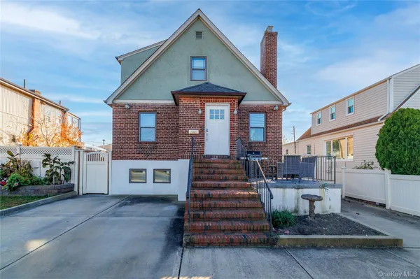 $750,000 | 57 Island Parkway, Island Park, NY 11558