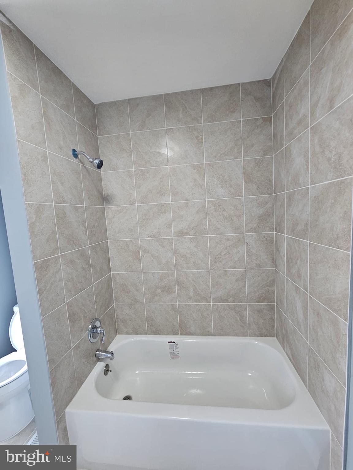614 South 10th Street Reading, PA 19602 - Photo 16 of 22