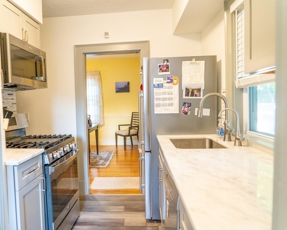 7 Norfolk Road Randolph, MA 02368 - Photo 9 of 27 Gallery Image 9
