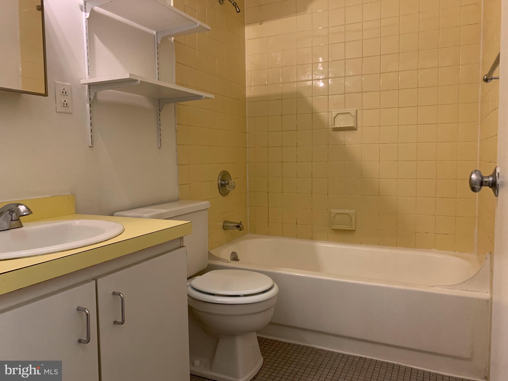1203 Locust Street, Unit 1F Philadelphia, PA 19107 - Photo 12 of 15