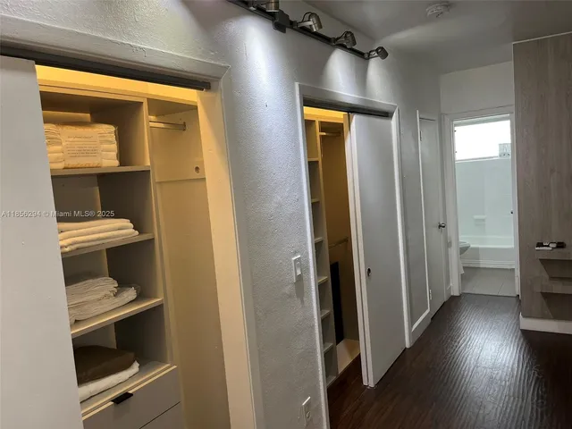 $1,950 | 740 Michigan Avenue, Unit 9, Miami Beach, FL 33139