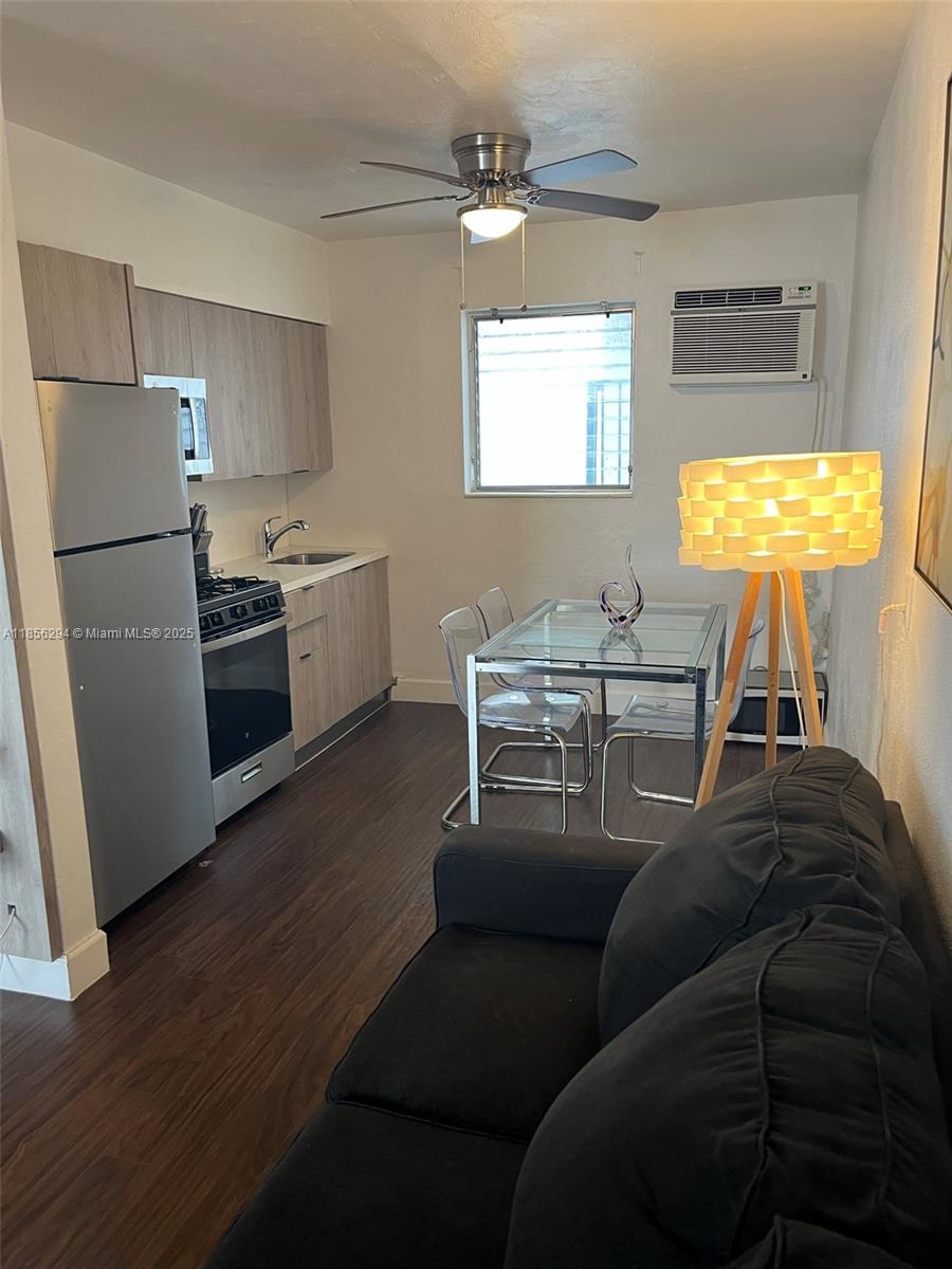 740 Michigan Avenue, Unit 9 Miami Beach, FL 33139 - Photo 5 of 19