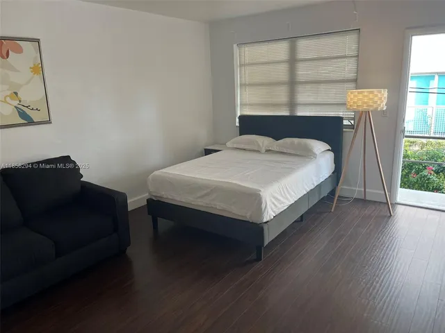 $1,950 | 740 Michigan Avenue, Unit 9, Miami Beach, FL 33139