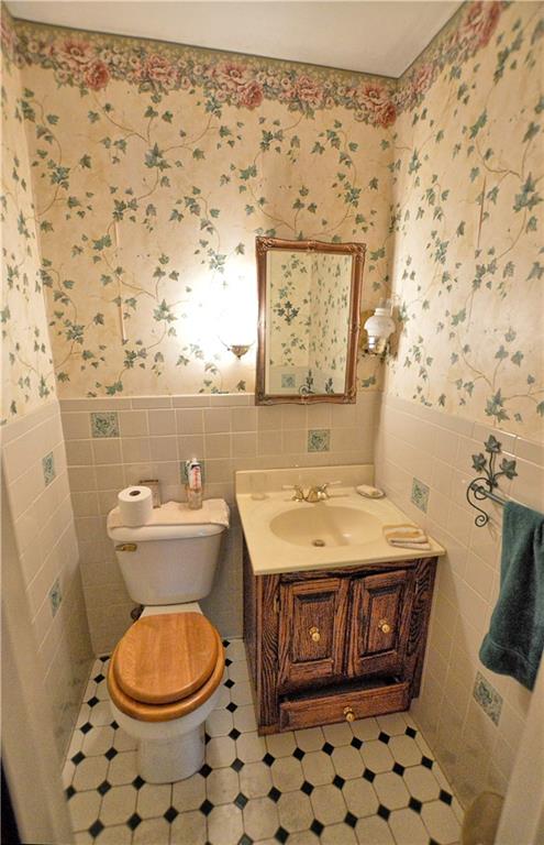 307 Hoffman Road Pittsburgh, PA 15212 - Photo 16 of 21 Gallery Image 16
