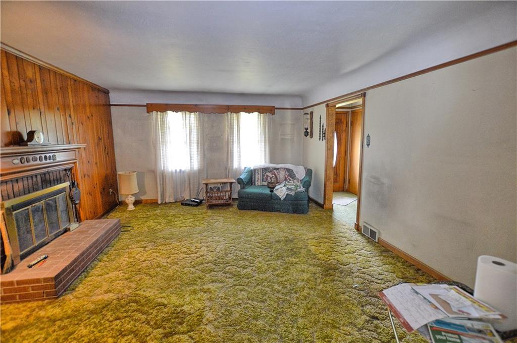 307 Hoffman Road Pittsburgh, PA 15212 - Photo 8 of 21 Gallery Image 8