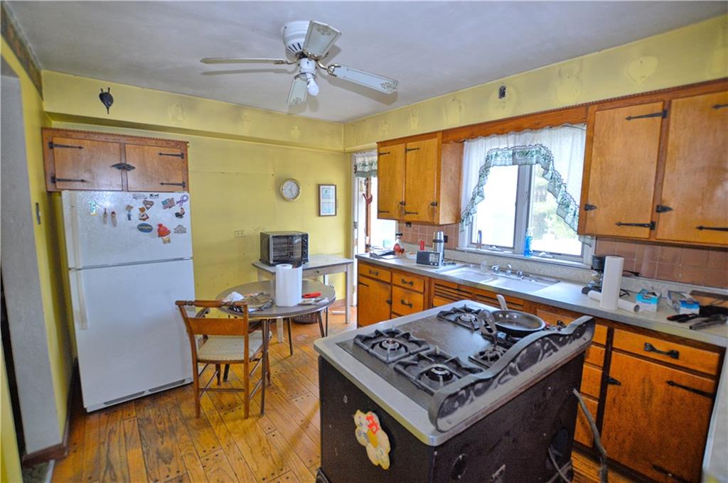 307 Hoffman Road Pittsburgh, PA 15212 - Photo 9 of 21 Gallery Image 9