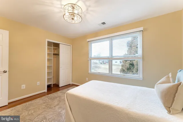 $1,250,000 | 10812 Crippen Vale Court, Reston, VA 20194