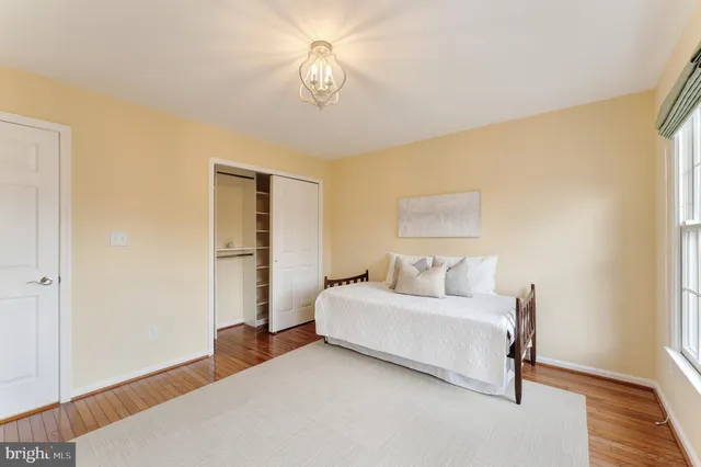 $1,250,000 | 10812 Crippen Vale Court, Reston, VA 20194