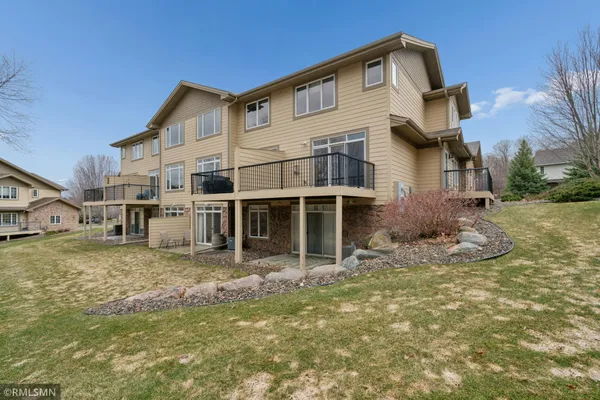 $329,900 | 3876 Raspberry Ridge Road Northwest, Prior Lake, MN 55372