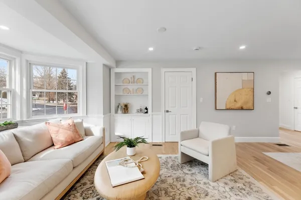 $1,874,000 | 1 Town Way, Winchester, MA 01890