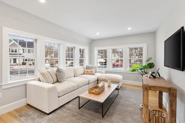 $1,874,000 | 1 Town Way, Winchester, MA 01890