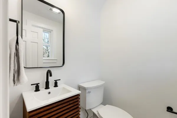 $1,874,000 | 1 Town Way, Winchester, MA 01890