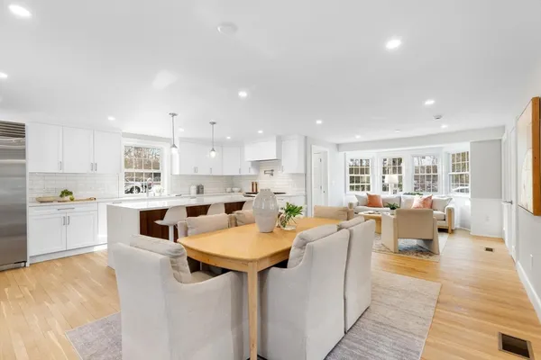 $1,874,000 | 1 Town Way, Winchester, MA 01890