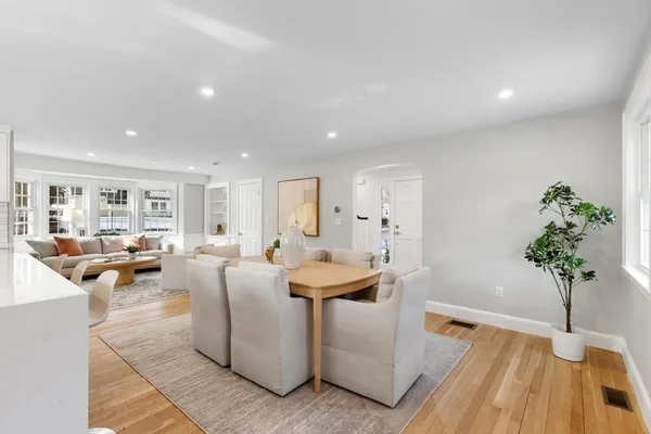 $1,874,000 | 1 Town Way, Winchester, MA 01890