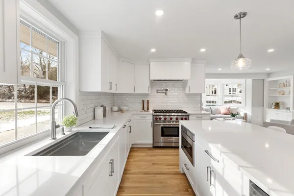 $1,874,000 | 1 Town Way, Winchester, MA 01890