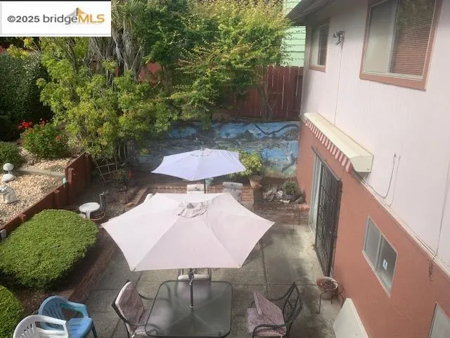 $965,000 | 25 Woodcliff Court, Oakland, CA 94605