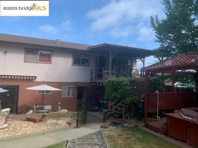 $965,000 | 25 Woodcliff Court, Oakland, CA 94605