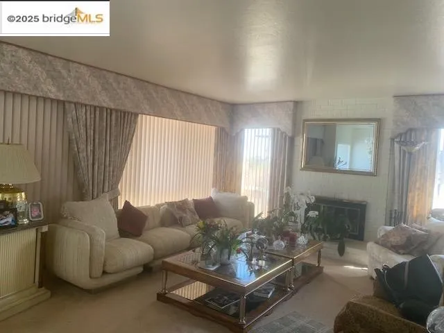 $965,000 | 25 Woodcliff Court, Oakland, CA 94605