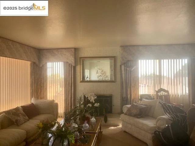 $965,000 | 25 Woodcliff Court, Oakland, CA 94605