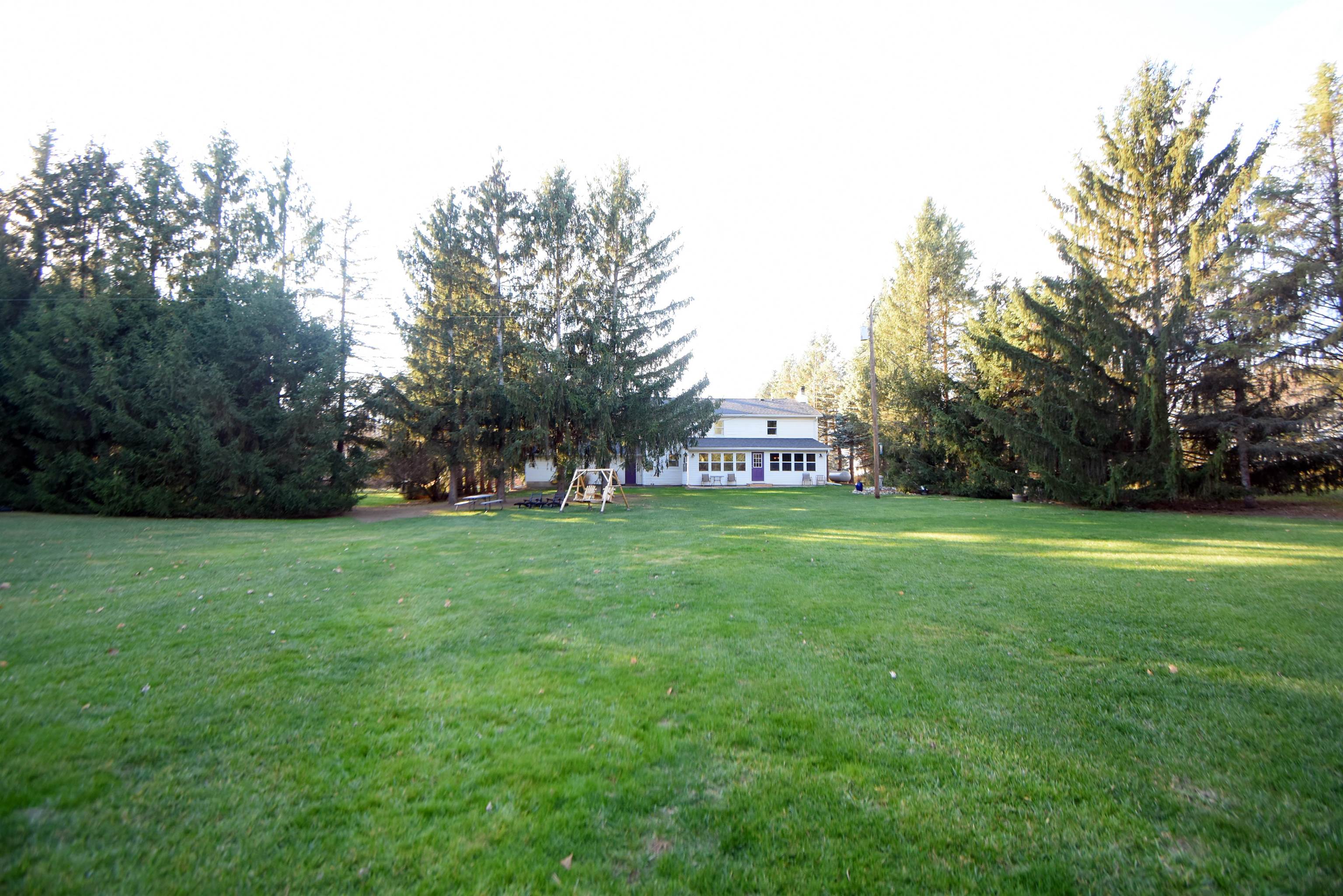 2345 South Durand Road Lennon, MI 48449 - Photo 6 of 62 50095771-5.JPG