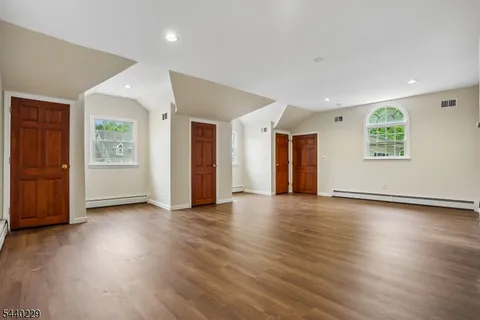 $945,000 | 63 Edgewood Drive, Florham Park, NJ 07932